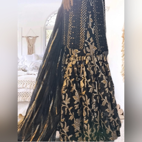 Pakistani Indian gharara/ Tilla and sequins gharara/ Pakistani/ Indian clothes - Picture 7 of 8